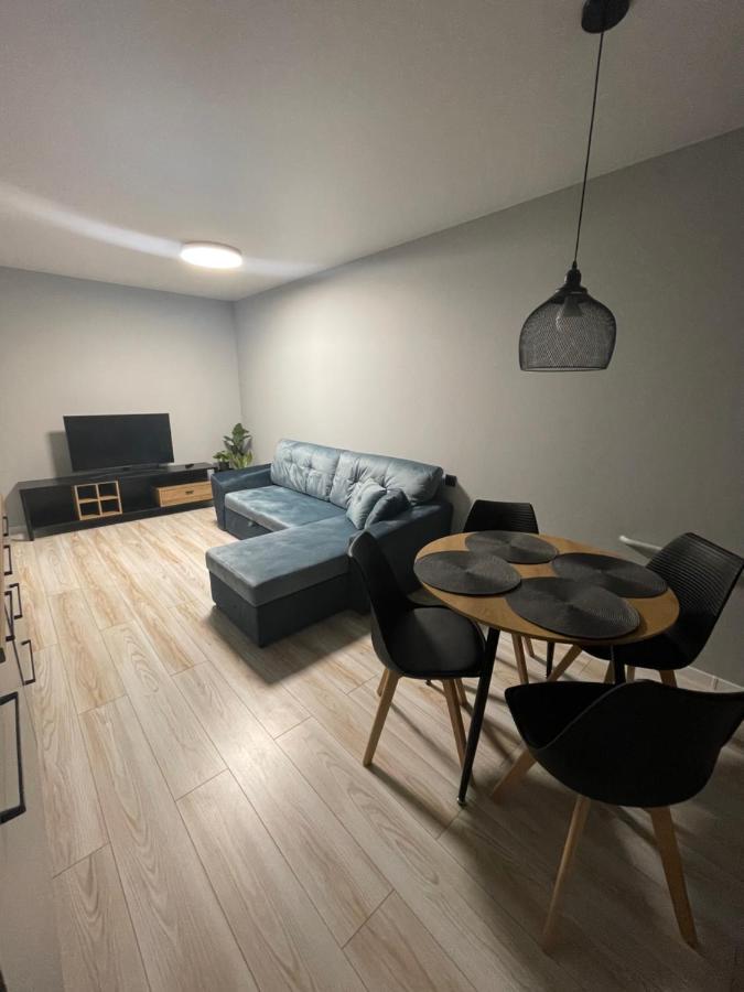Mb Livinga Apartamentai Naftininku G Мажейкяй Экстерьер фото